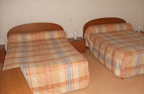 Le Dagobert Hotel Doué-la-Fontaine Стая снимка